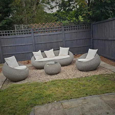 The Sweetbriar 3 Bedroom House In Будинок відпочинку