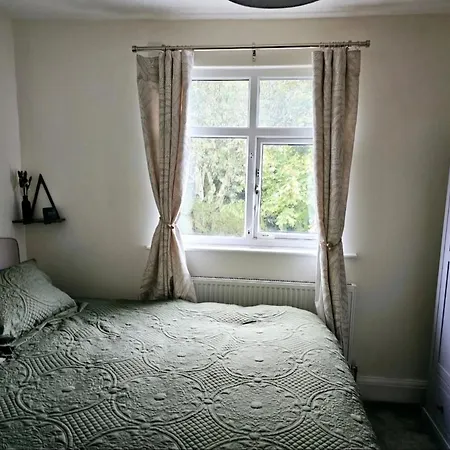 The Sweetbriar 3 Bedroom House In Будинок відпочинку Лідс