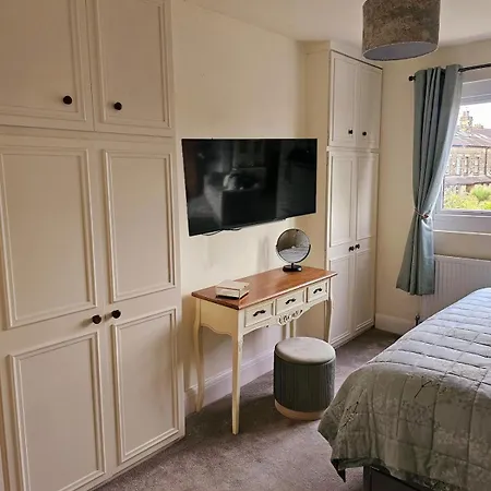 The Sweetbriar 3 Bedroom House In Будинок відпочинку *