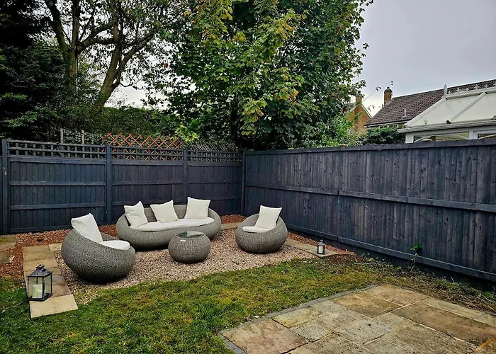 The Sweetbriar 3 Bedroom House In Leeds (West Yorkshire)