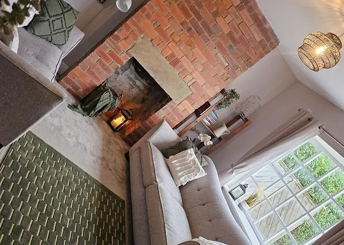 The Sweetbriar 3 Bedroom House In *