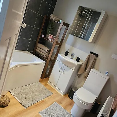 펜션 The Sweetbriar 3 Bedroom House In 리즈